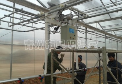 Greenhouse mobile waterwheel